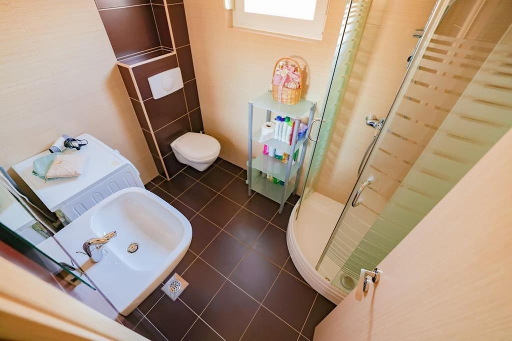 Apartment Vito, Pag Island Povljana Kültér fotó