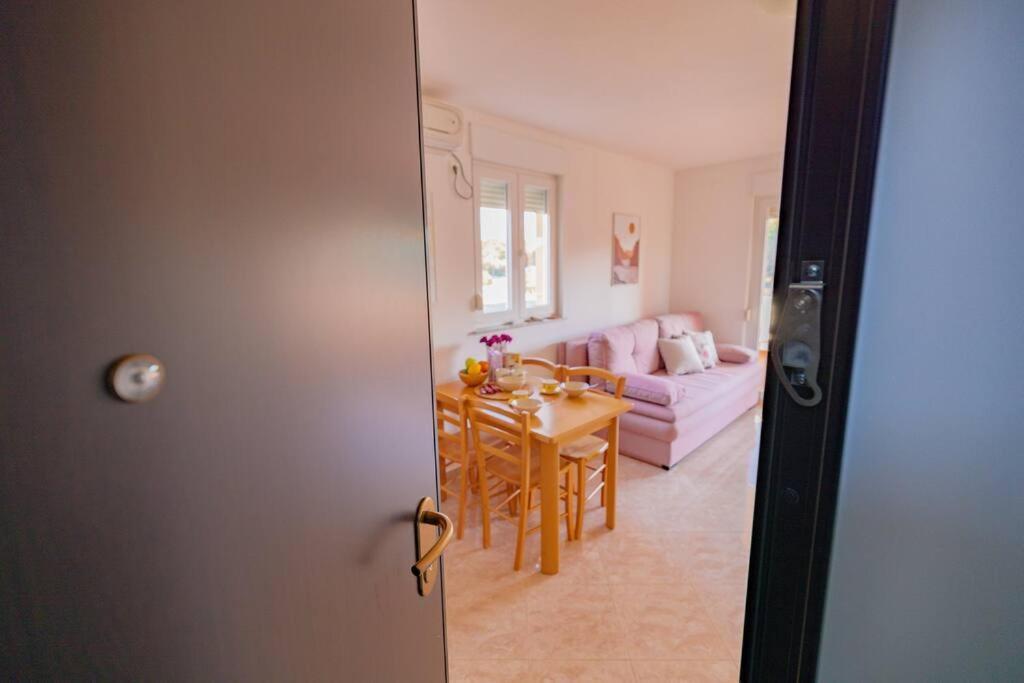Apartment Vito, Pag Island Povljana Kültér fotó